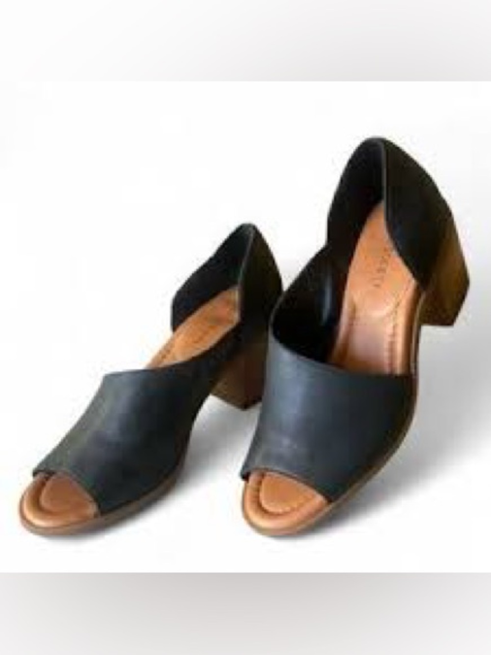 Sole Society Black Leather Open-Toe Block Heel Sandals with Tan Wood-Look Heel